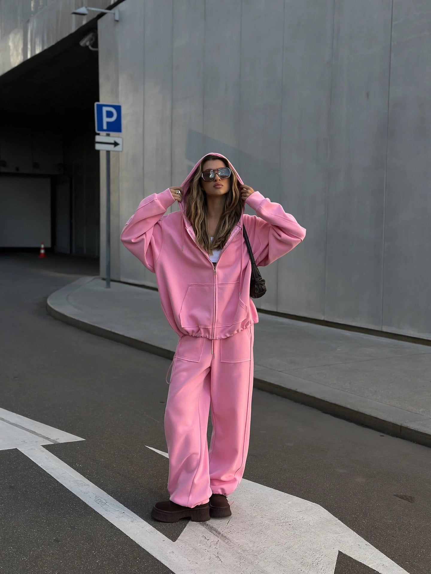 Damen bequeme und lässige Kapuzenjacke mit weitem Schnitt und passenden Jogginghosen WW