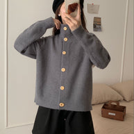 Damen Strickjacke mit hohem Kragen und großen Knöpfen WW