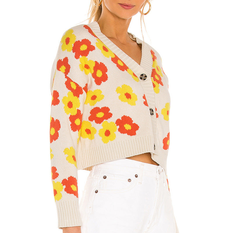 Damen Strickjacke mit floralen Mustern und dekorativen Knöpfen WW