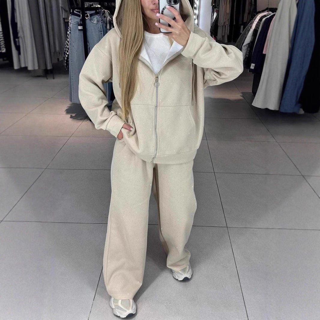 Damen Sportliches Sweat-Outfit mit Kapuze und weiter Passform WW