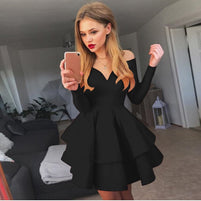 Damen Skaterkleid mit tiefem V-Ausschnitt und schwingendem Rock WW