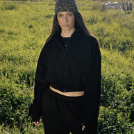 Damen sportliches und lässiges Set aus cropped Hoodie und weiter Jogginghose WW
