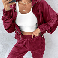 Damen Sportanzug mit weichem Samt und modernem Schnitt WW