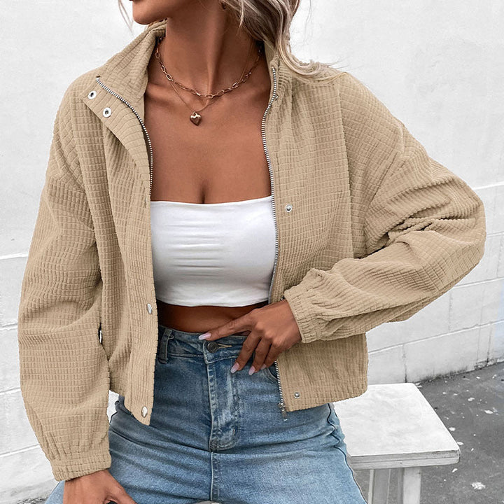 Damen lässige Kapuzenjacke aus strukturiertem Material mit Reißverschluss W&W Mode