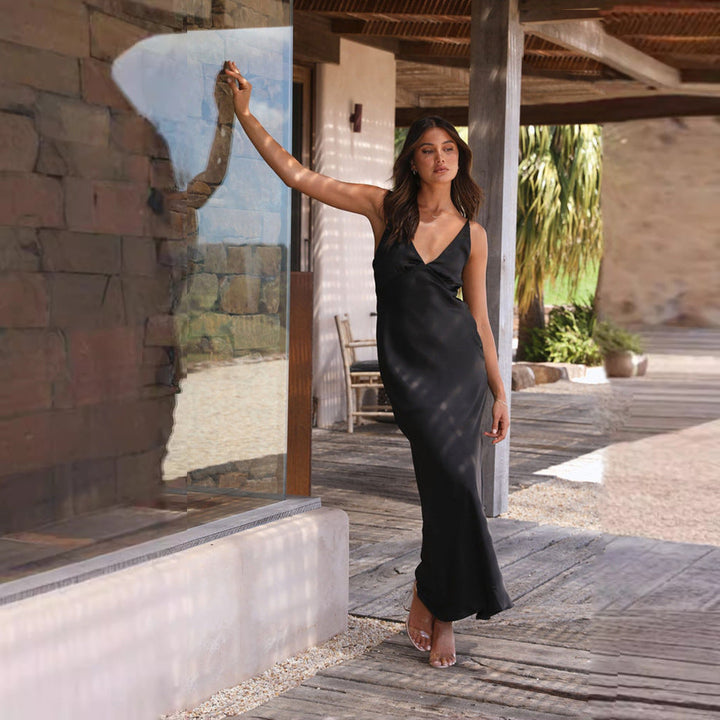 Damen Elegantes und figurbetontes Abendkleid mit tiefem V-Ausschnitt und schmalem Schnitt W&W Mode