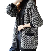 Damen Strickjacke im modernen Graphic-Design WW