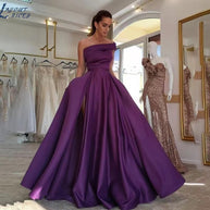 Damen Elegantes Maxikleid mit asymmetrischem Ausschnitt und hohem Beinschlitz WW