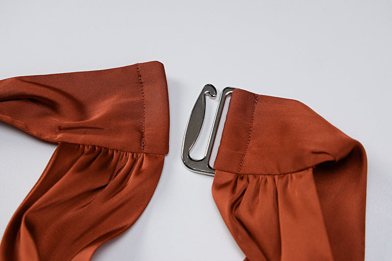 WW | Rückenfreies Kleid