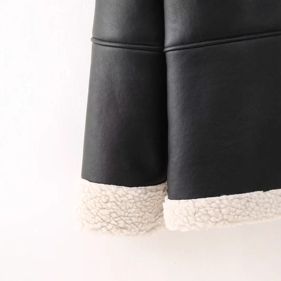 Damen angesagte Kunstlederjacke mit kuscheligem Innenfutter WW