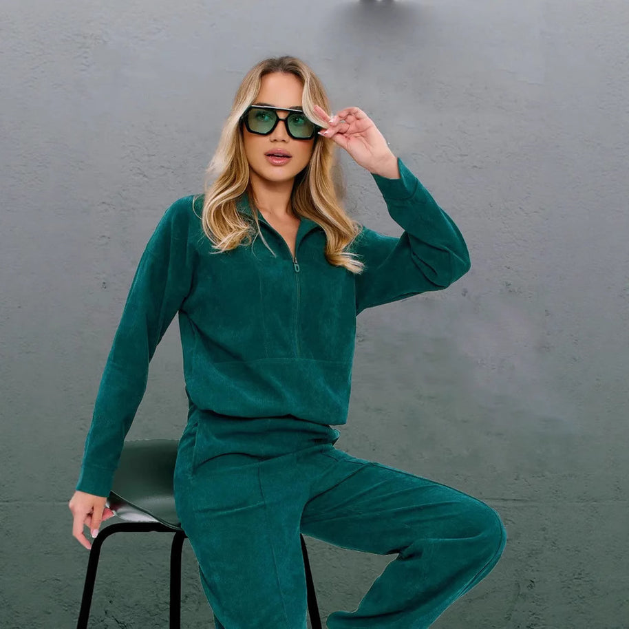Damen sportliches Fleece-Set mit hohem Kragen und weitem Bein WW