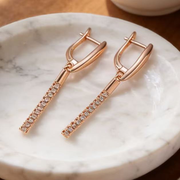 Spiralohrringe Gold/Zirkonia - Strahlender Glamour