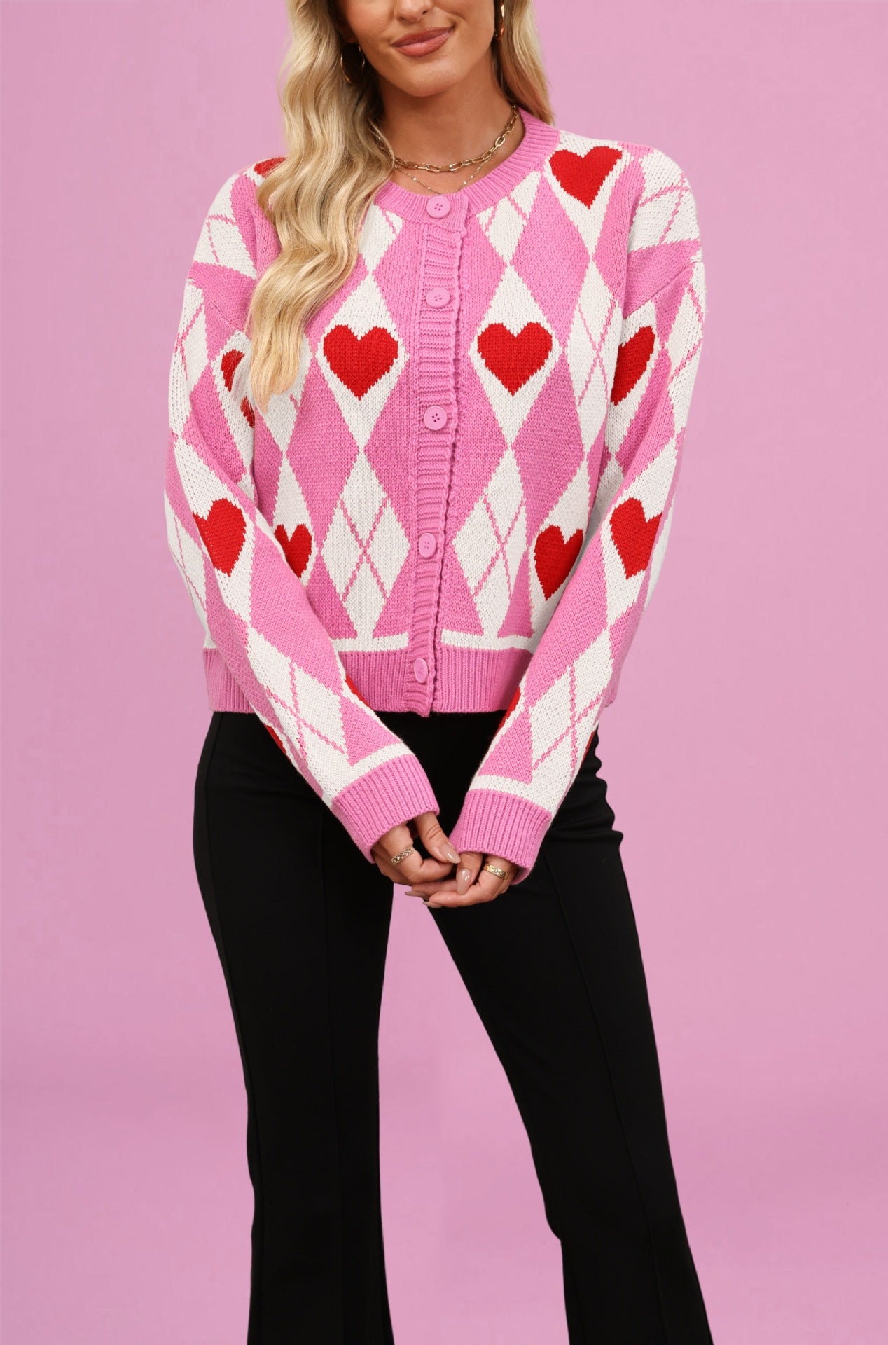 Damen Strickjacke im verspielten Herzdesign mit Knopfleiste WW