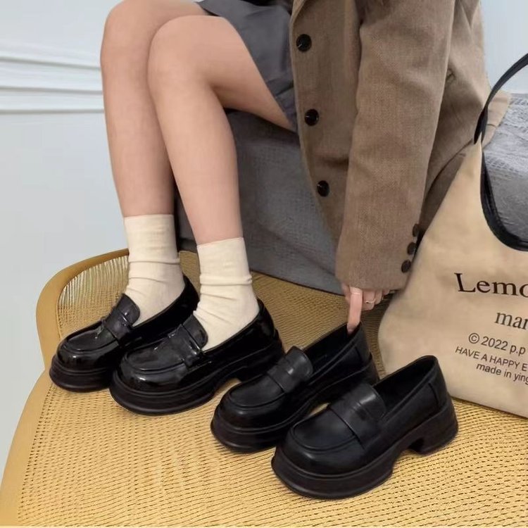 Damen Chunky Mokassins mit integriertem Socken-Design und glänzendem Obermaterial W&W Mode