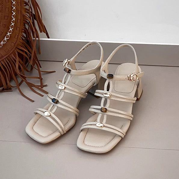 Damen Strappy Blockabsatzsandalen mit schicken Schnallenakzenten WW