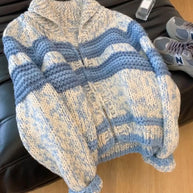 Damen Strickjacke mit breiten Streifen und hochwertigem Reißverschluss WW