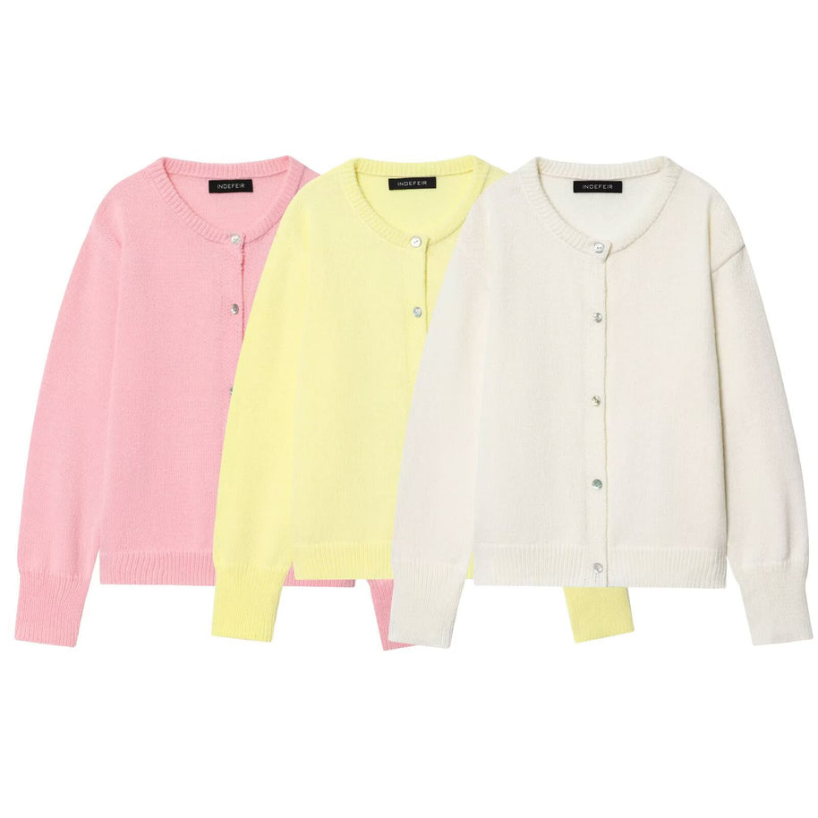 Damen stilvolle Strickjacke mit Knopfleiste und Rundhalsausschnitt WW