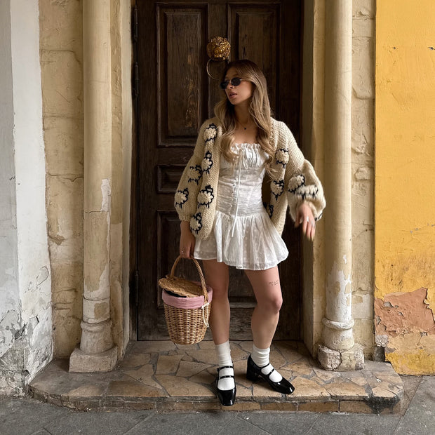 Damen Strickjacke mit einzigartigem Schafdesign und lässigem Schnitt WW