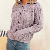 Damen Strickjacke mit strukturiertem Zopfdesign und eleganten Knopfdetails WW
