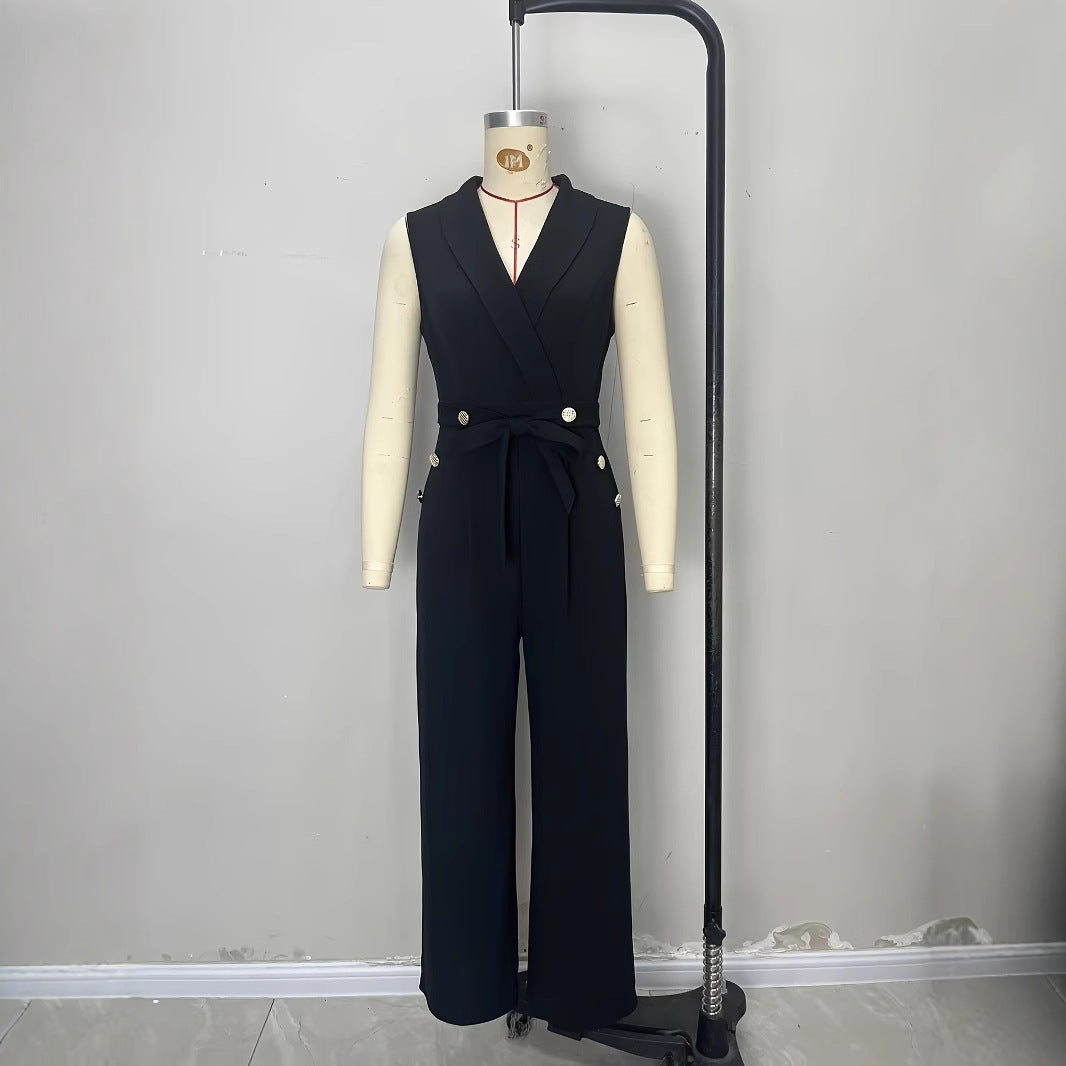 Damen eleganter Overall mit Knopfdetails und tailliertem Schnitt W&W