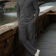 Herren eleganter Freizeitanzug mit strukturierter Oberfläche und praktischen Taschen WW