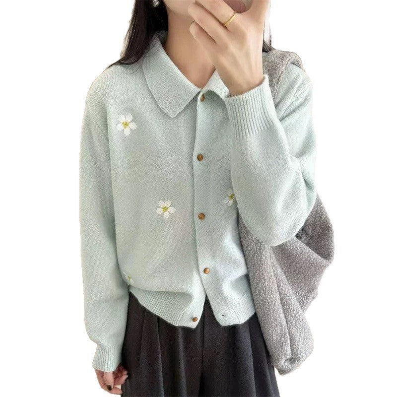 Damen Strickjacke mit floralen Applikationen und klassischem Kragen WW