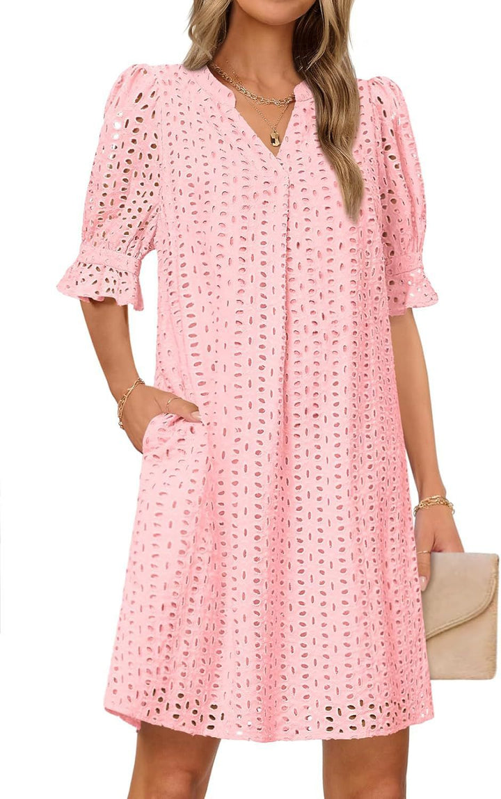 Damen luftiges Sommerkleid mit romantischem Lochmuster und praktischen Taschen W&W Mode