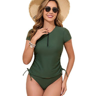 Damen Sport-Badeanzug-Set mit kurzem Oberteil und seitlichen Raffungen WW