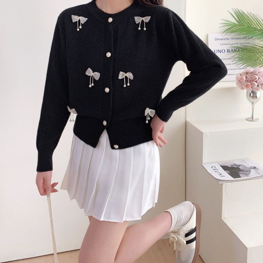 Damen Strickjacke mit Spitzenverzierungen und Knopfdetails WW
