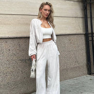 Damen sportliches Set mit cropped Jacke und weiten Hosen WW