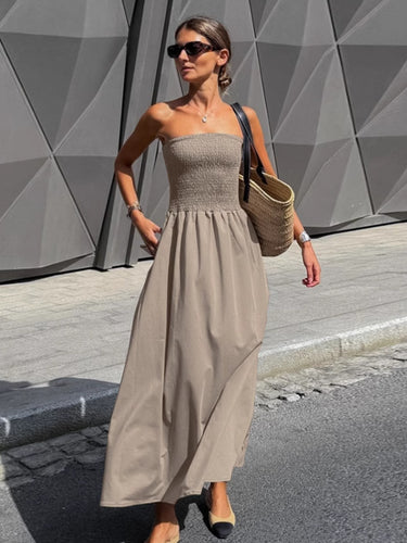 Damen Lange Boho-Strandkleid mit trägerlosem Design und raffiniertem Schnitt WW