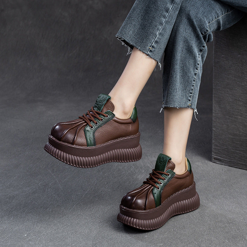 Damen Chunky Plateau-Sneaker aus hochwertigem Leder mit raffinierten Details WW