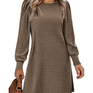 Damen Pulloverkleid mit Rüschendetails und seitlichen Taschen WW