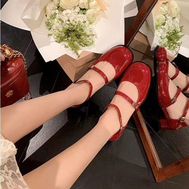 Damen Mary Jane Schuhe mit dekorativen Riemchen und trendigem Blockabsatz W&W
