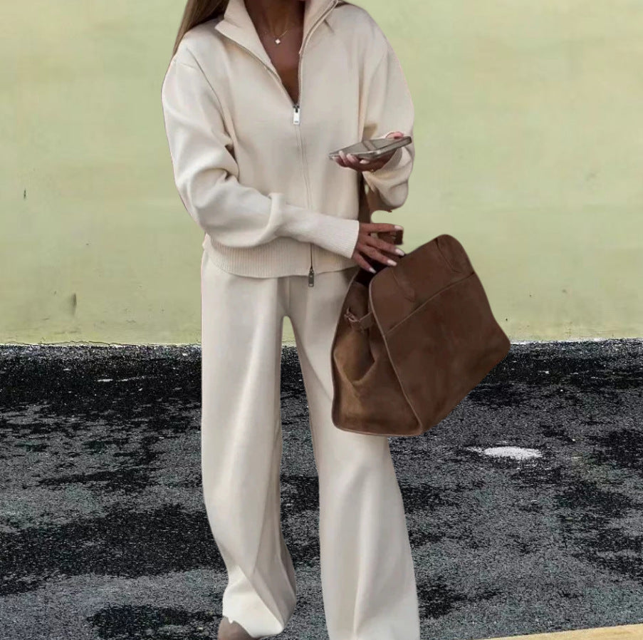 Damen Sportlicher Strickpullover mit hohem Kragen und Reißverschluss WW