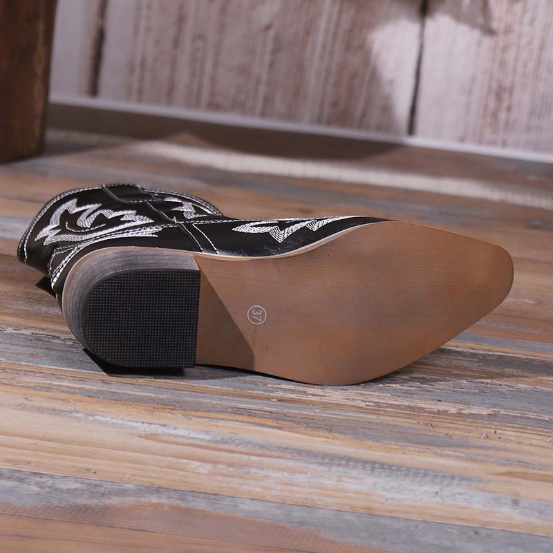 W&W Mode | Vintage Bestickte Stiefel