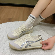 Damen Sportliche Sneakers im Retro-Design mit kontrastierenden Farbakzenten WW