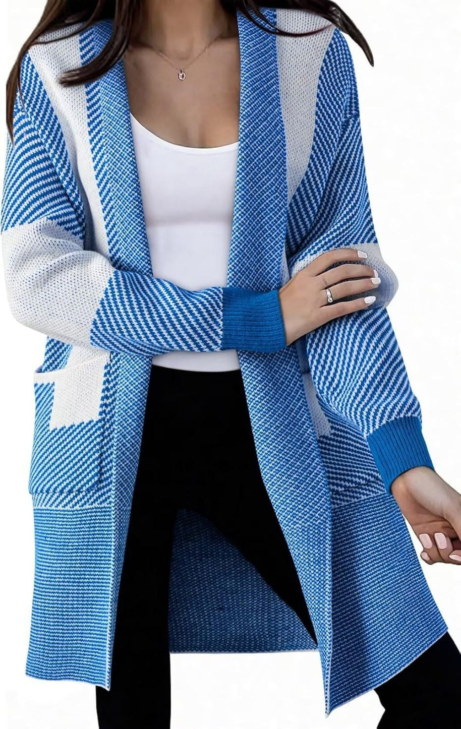 Damen Strickjacke mit modischem Muster und praktischen Taschen WW