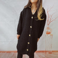 Damen Strickjacke mit strukturierter Zopfstrickoptik und dekorativen Knopfdetails WW