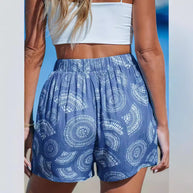 Damen Sommerliche Shorts mit praktischen Taschen und elastischem Bund WW