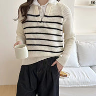 Damen Strickpullover mit V-Ausschnitt und gestreiftem Design WW