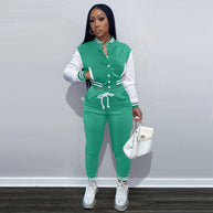 Damen Sportliches Set mit cropped Jacke und Jogginghose im modernen Look WW