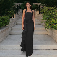 Damen Abendkleid mit asymmetrischem Rüschendesign und verführerischen Halterneck W&W
