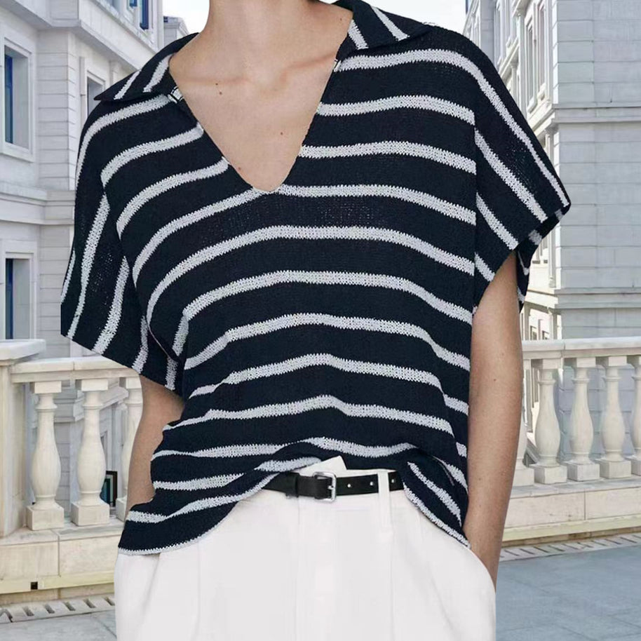Damen Strickoberteil mit elegantem Kragen und modischem Streifenmuster WW