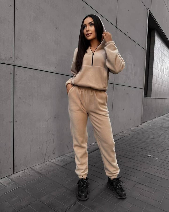 Damen Sportlicher Kapuzenpullover mit bequemen Jogginghosen WW