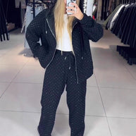 Damen Sportliches Sweat-Outfit mit Kapuze und weiter Passform WW