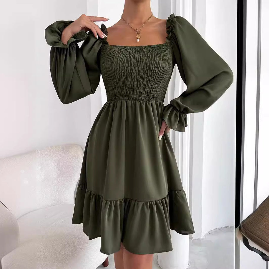 Damen eingearbeitetes Minikleid mit voluminösen Rüschenärmeln und Square-Neck WW