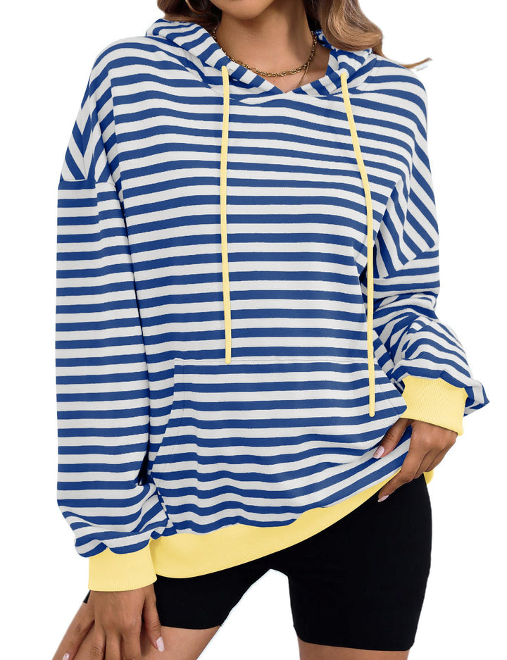 Damen gestreifter Kapuzenpullover mit stylischer Kängurutasche W&W Mode