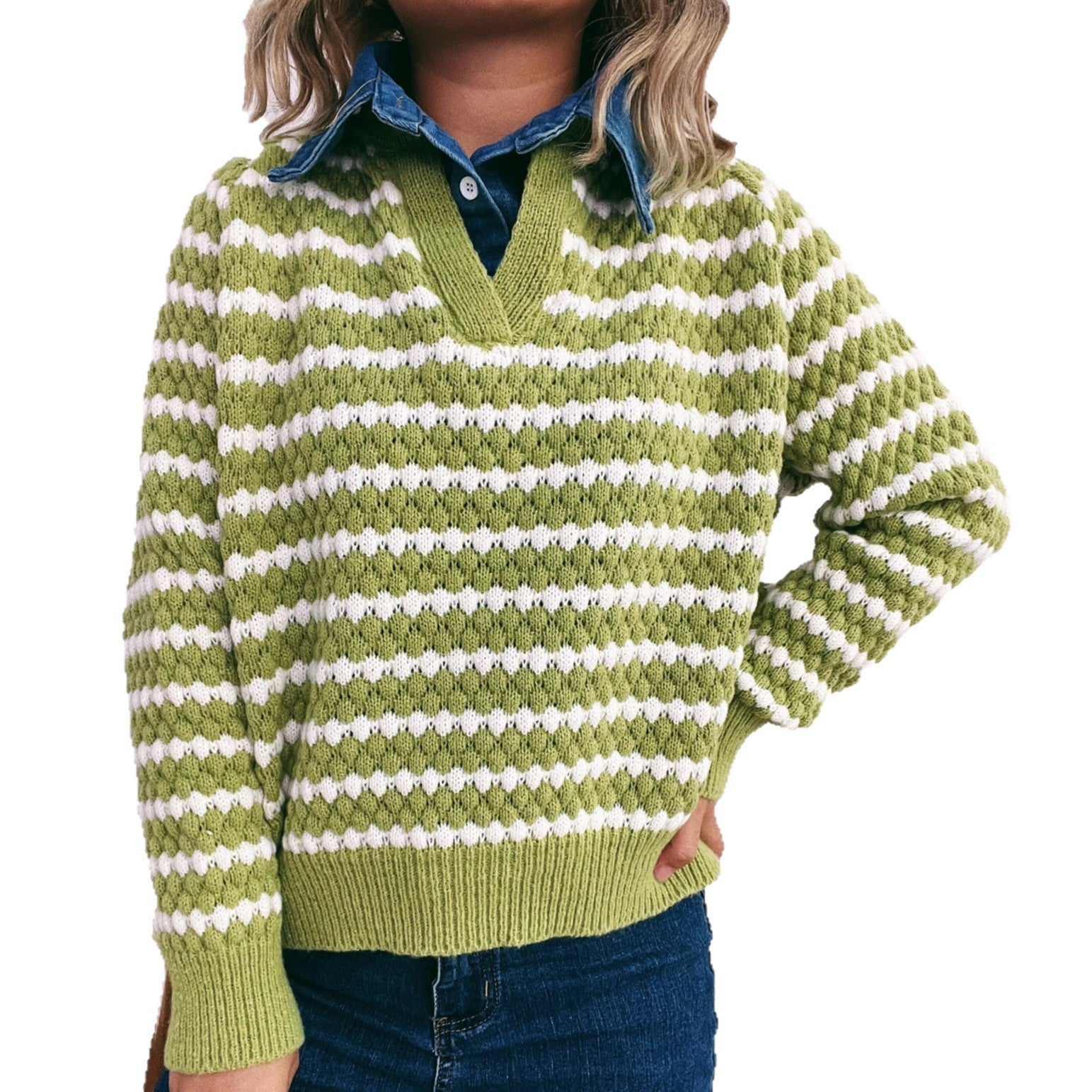 Damen Strickpullover mit tiefem V-Ausschnitt und markantem Streifenmuster WW