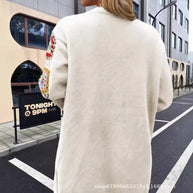 Damen Strickjacke mit einzigartigem Häkelmuster und weitem Schnitt WW