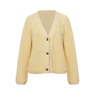 Damen Strickjacke mit großem V-Ausschnitt und Knopfverschluss WW